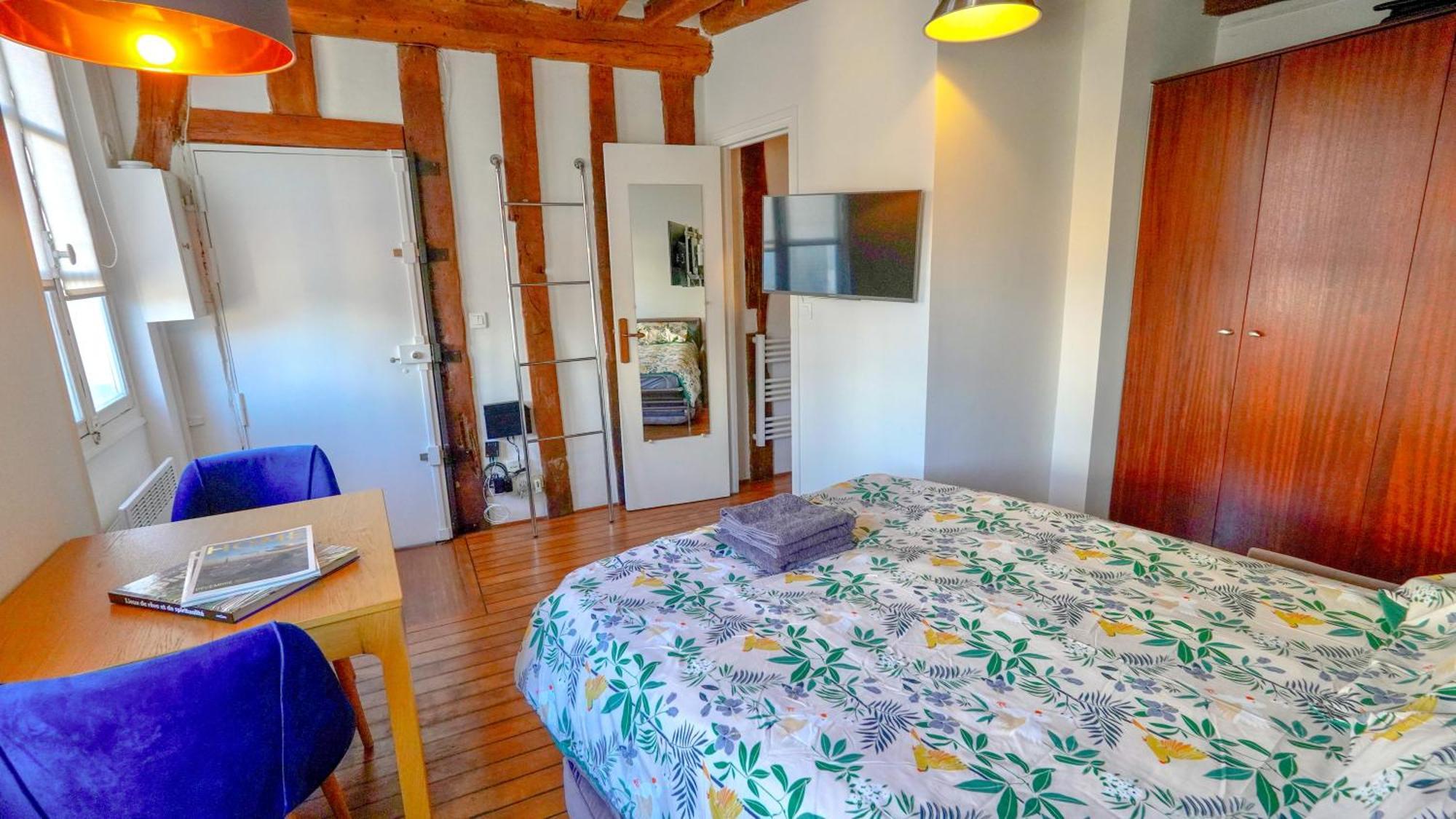 Romantic Studio At Quartier Latin Paris Bagian luar foto